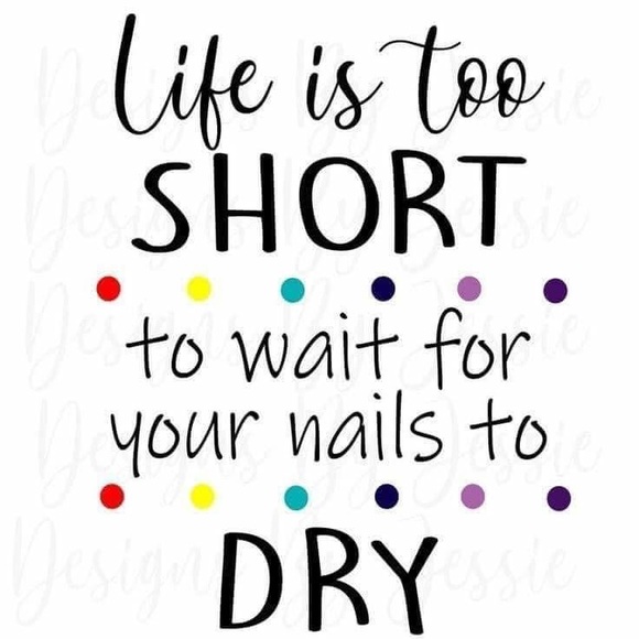 ⭐️HOST PICK ⭐️Color Street 100% dry Nail polish strips💅 - Picture 4 of 8